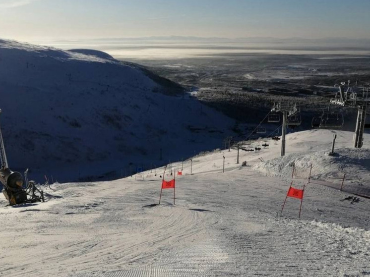Команда Мурманской области победила в первенстве СЗФО по горнолыжному спорту