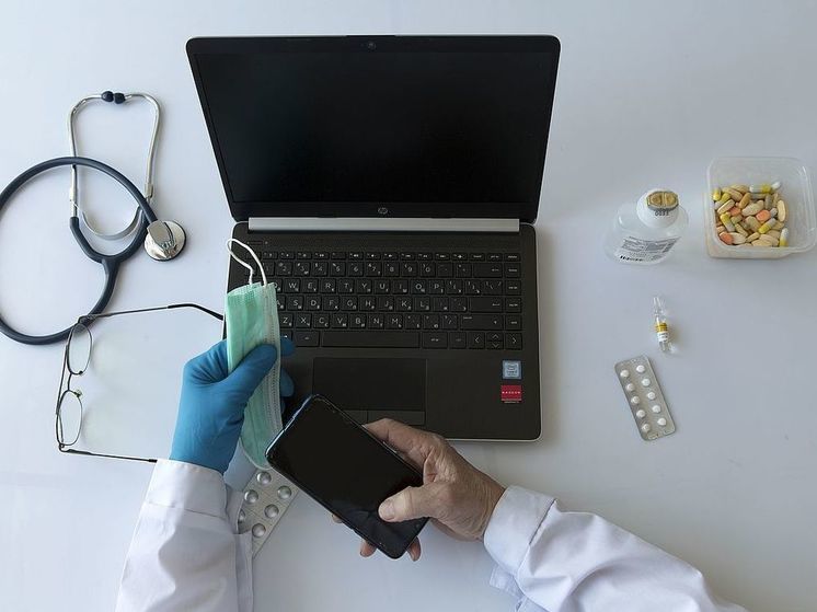 Путин призвал быстрее внедрить в медицину уникальные достижения науки