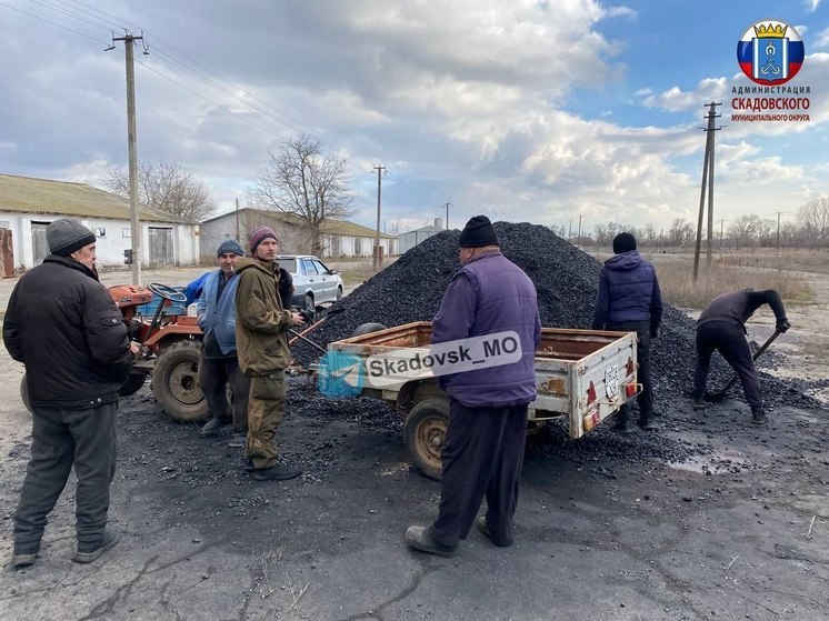 В Скадовском округе селянам снова раздали социальный уголь