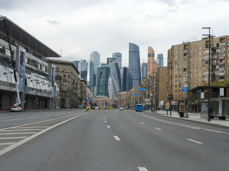 Московская биржа возобновила торги на фондовом рынке
