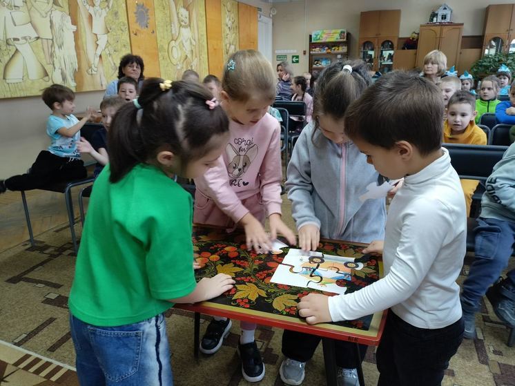 Библиотеки и школы Ставрополья получили от Каскада Кубанских ГЭС новую книгу