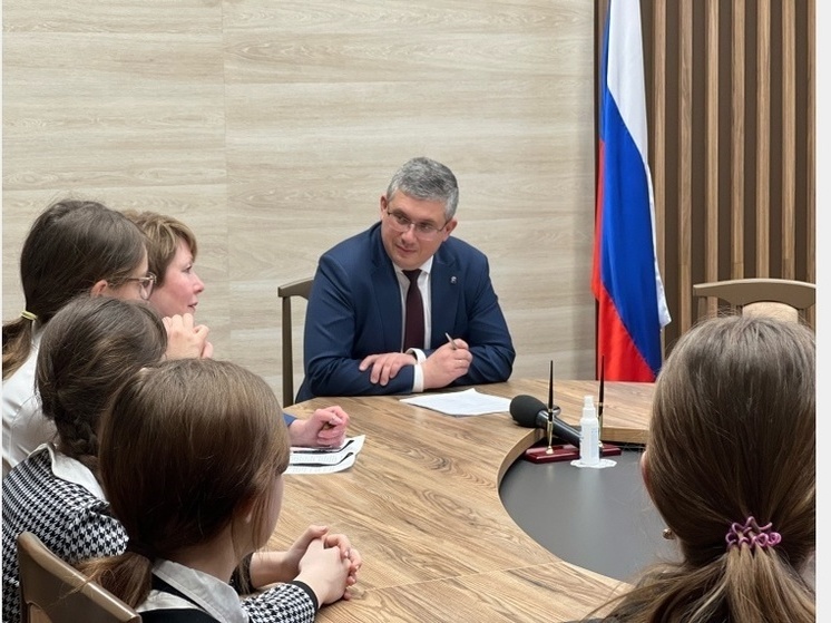 Смоленские школьники обсудили с Главой города тему граффити