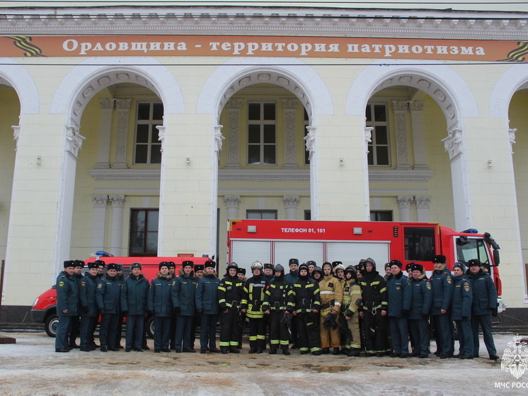 Орловские огнеборцы провели учение на объекте с массовым пребыванием людей