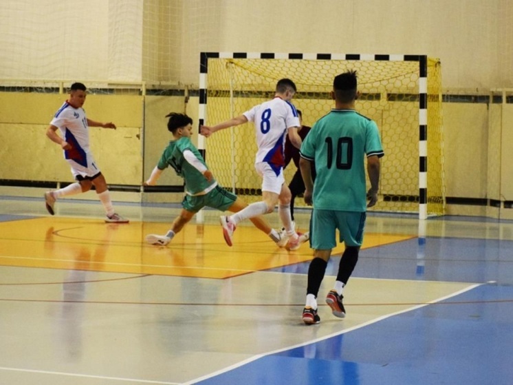 Команда «УМВД» в НАО одолела «Медведей» в мини-футболе
