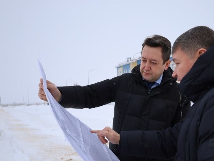 Бутов проверил модернизацию водоснабжения деревни Кресты в Тульской области