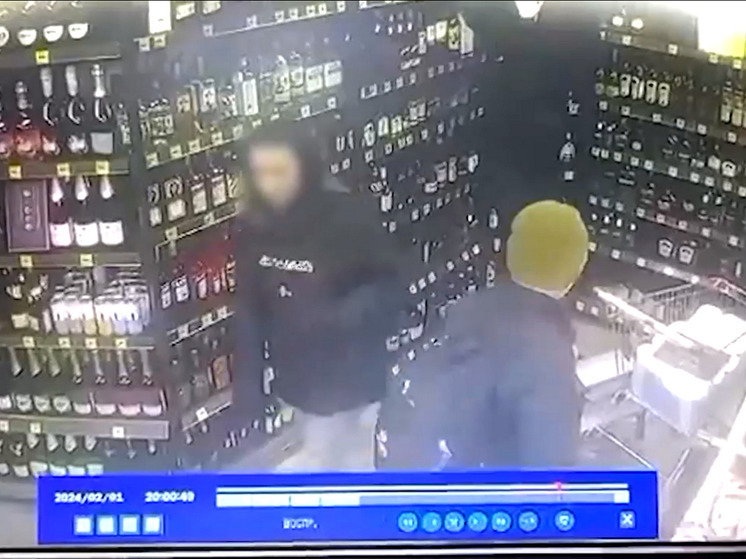 В трех районах Саратова из магазинов воровали виски