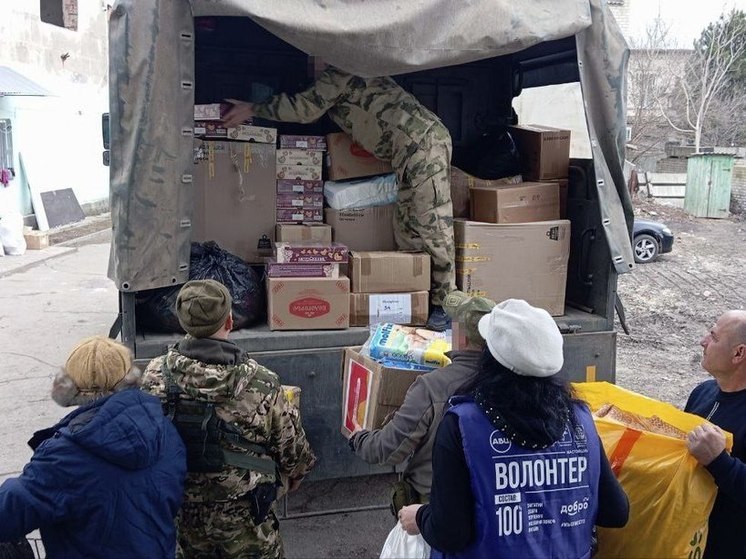 Росгвардия и волонтёры доставили гумпомощь в Скадовский округ
