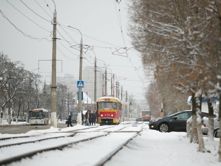 Трамваи остановились в центре Волгограда после аварии на подстанции