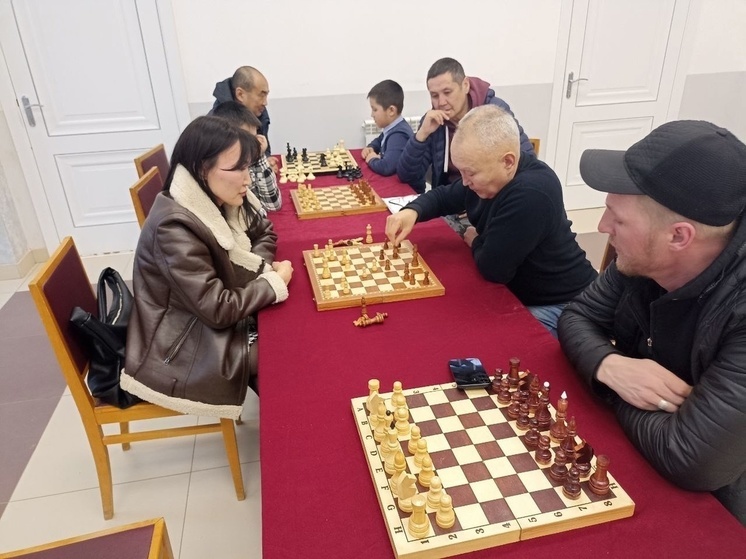 В одном из районов Калмыкии провели шахматные поединки в честь памятной даты