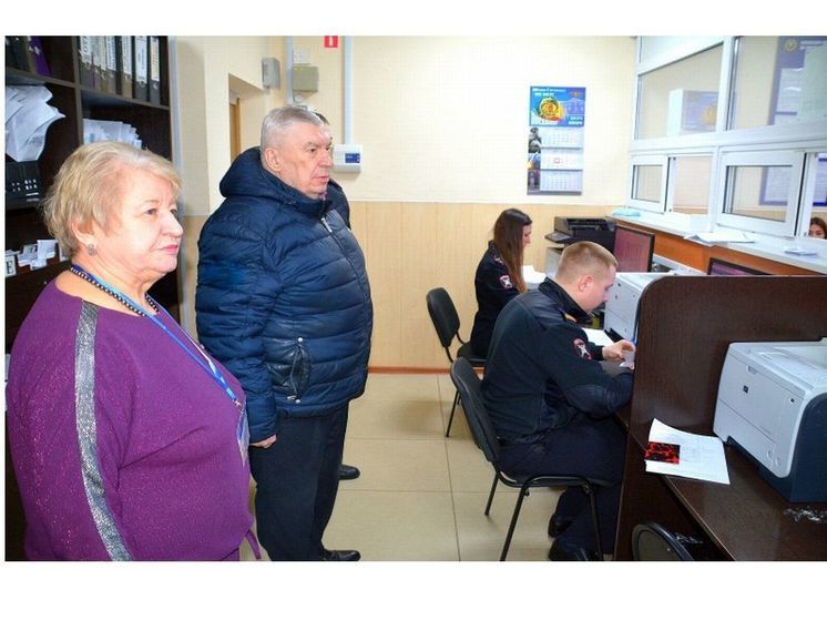 Смоленские общественники оценили качество услуг по выдаче водительских удостоверений