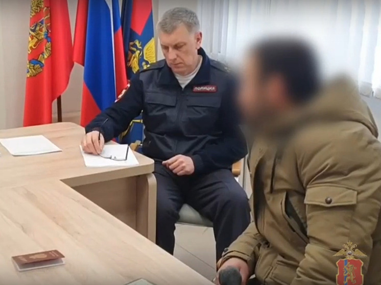 В Красноярске у иностранца забрали российский паспорт после освобождения из тюрьмы