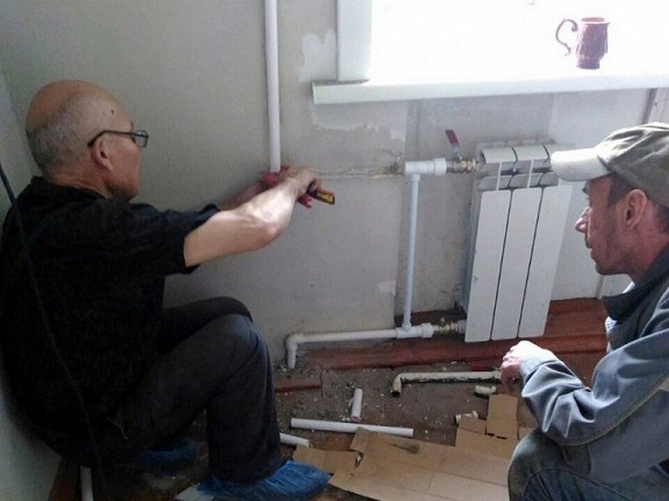 Жители Бурятии хотят ремонта сантехники и красоты бровей и ресниц