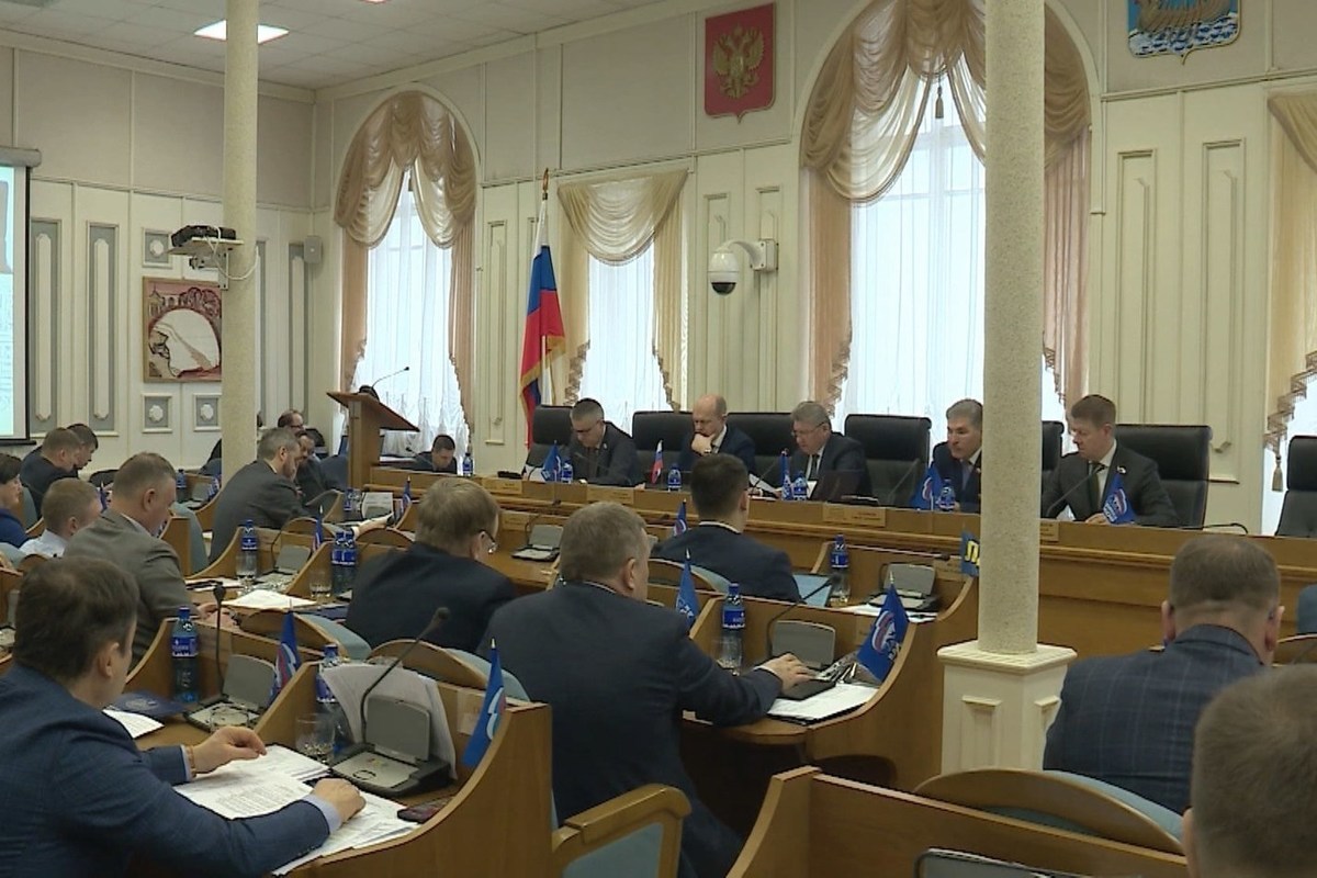 Сессия Костромской Думы рассмотрит 15 вопросов и три обращения к Правительству РФ