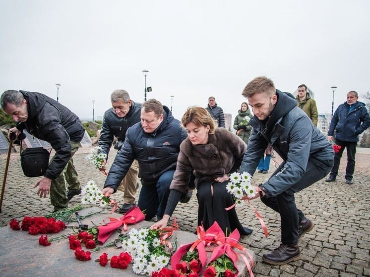 В столице ДНР почтили память погибших воинов-интернационалистов