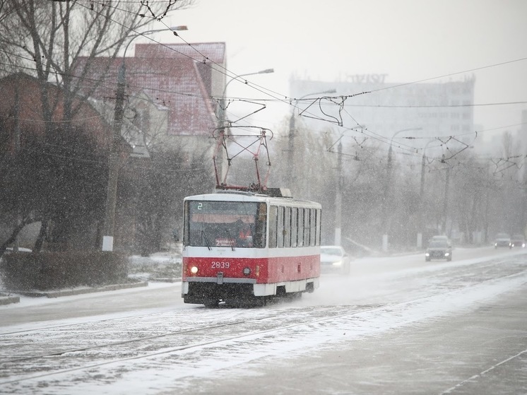 В Волгограде вместо трамваев на Ангарском временно пустили автобусы