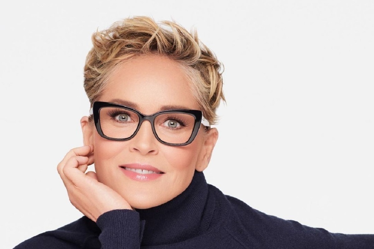 Актриса обнажила стройные ноги