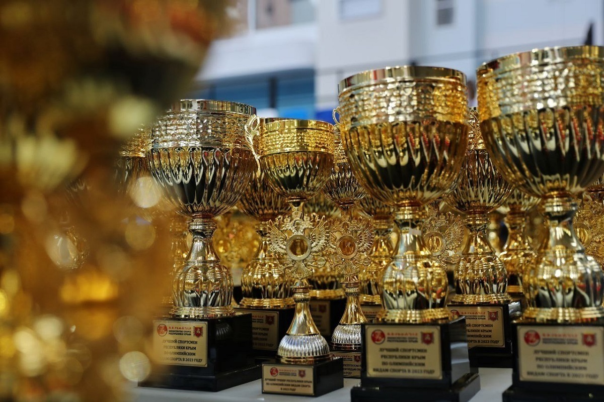 В Крыму поздравили спортсменов-чемпионов: за 2023 год они завоевали 1428 медалей