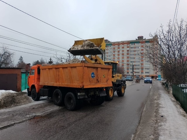Из-за непогоды в Курске коммунальные службы работали весь день