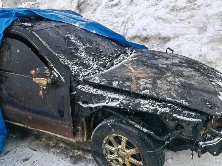 В сахалинском селе сгорел гараж с автомобилем