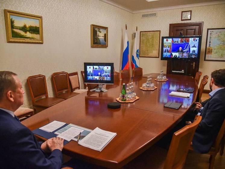 Дрозденко и Путин обсудили строительство скоростной ж/д магистрали между Петербургом и Москвой