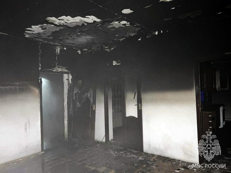 В Чечне спасатели вынесли из горящего дома пенсионера