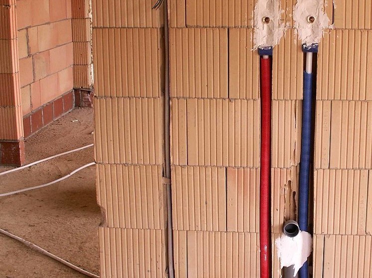 Жители коммуналки в Томске пожаловались на соседку с психическим заболеванием