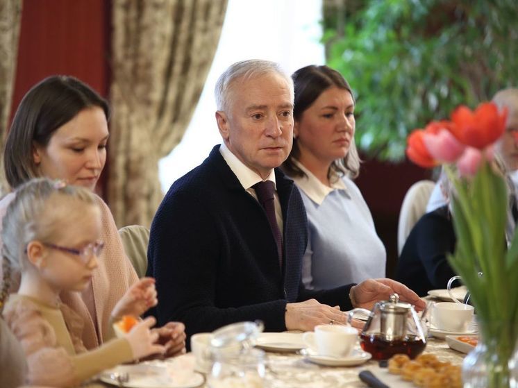 "Ваши дети – это и наши дети": губернатор Владимир Мазур встретился с семьями погибших защитников Отечества