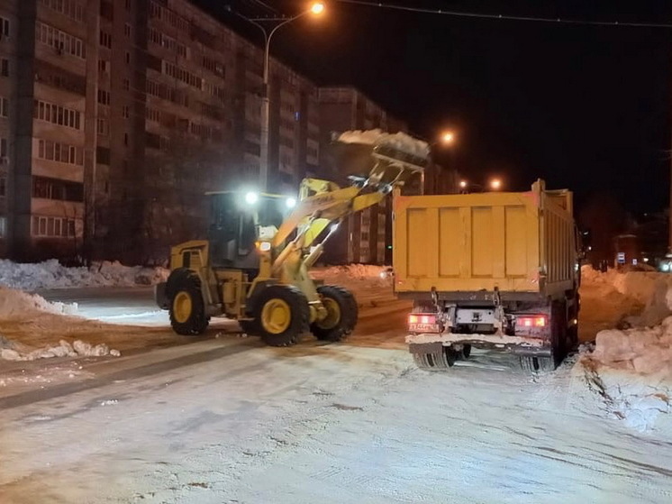 За две ночи из Йошкар-Олы на свалку вывезли больше 25 000 кубов снега