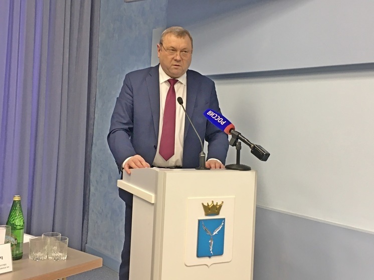 В Энгельсе ликвидируют огромную многолетнюю свалку