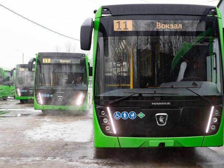 В Пскове начали курсировать новые автобусы