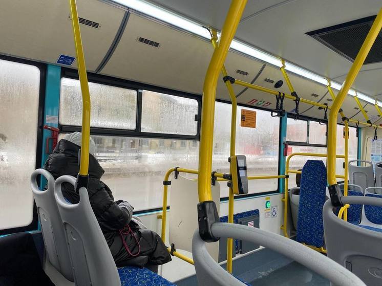 АО «Третий парк» прокомментировал инцидент с отлетевшим в петербурженку колесом автобуса