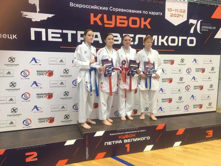 Белгородские спортсмены выиграли 14 медалей на соревнованиях по каратэ