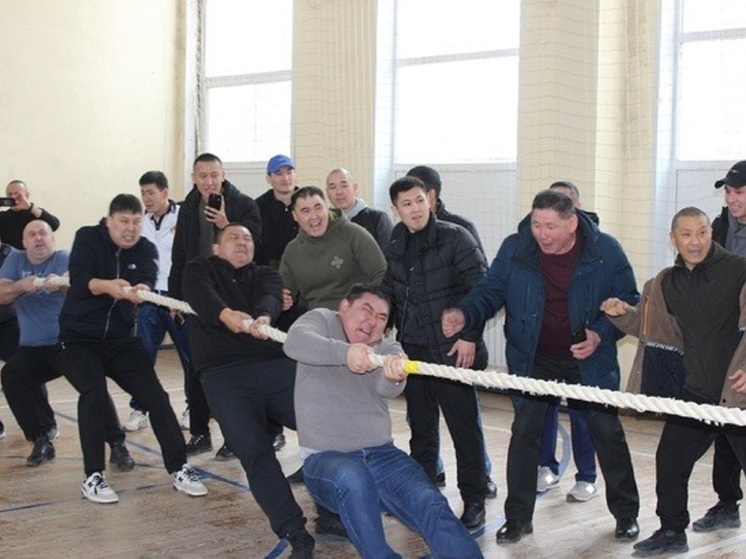 Полицейские Калмыкии стали лучшими в стрельбе из пневматической винтовки