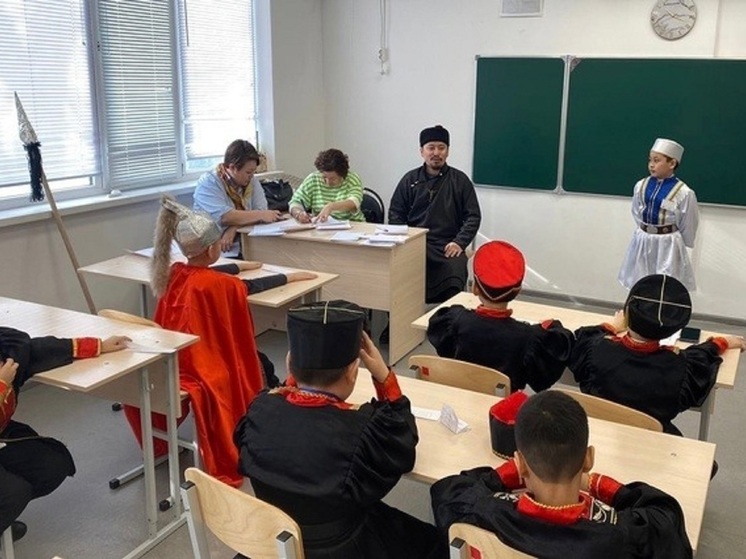Школьники Элисты рассказывают о культуре калмыцкого народа