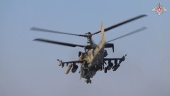 Появилось видео боевой работы вертолетов Ка-52, Ми-35М: уничтожен "опорник" ВСУ