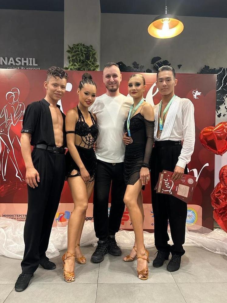 Кыргызстанцы стали победителями в турнире по танцам в Казахстане
