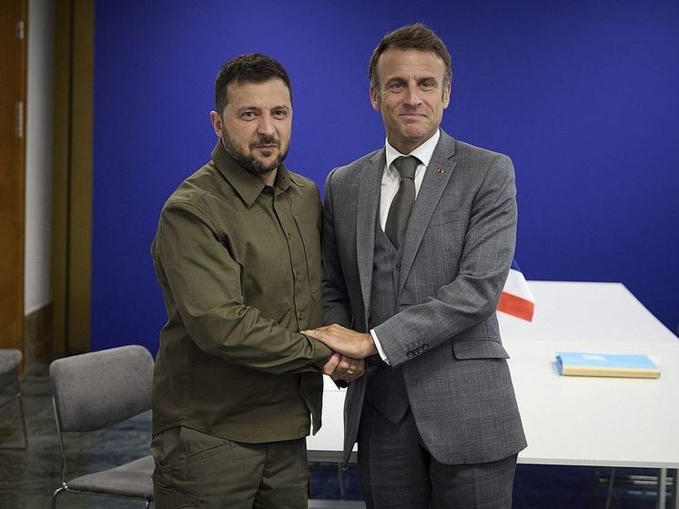 Зеленский и Макрон подписали соглашение о гарантиях безопасности