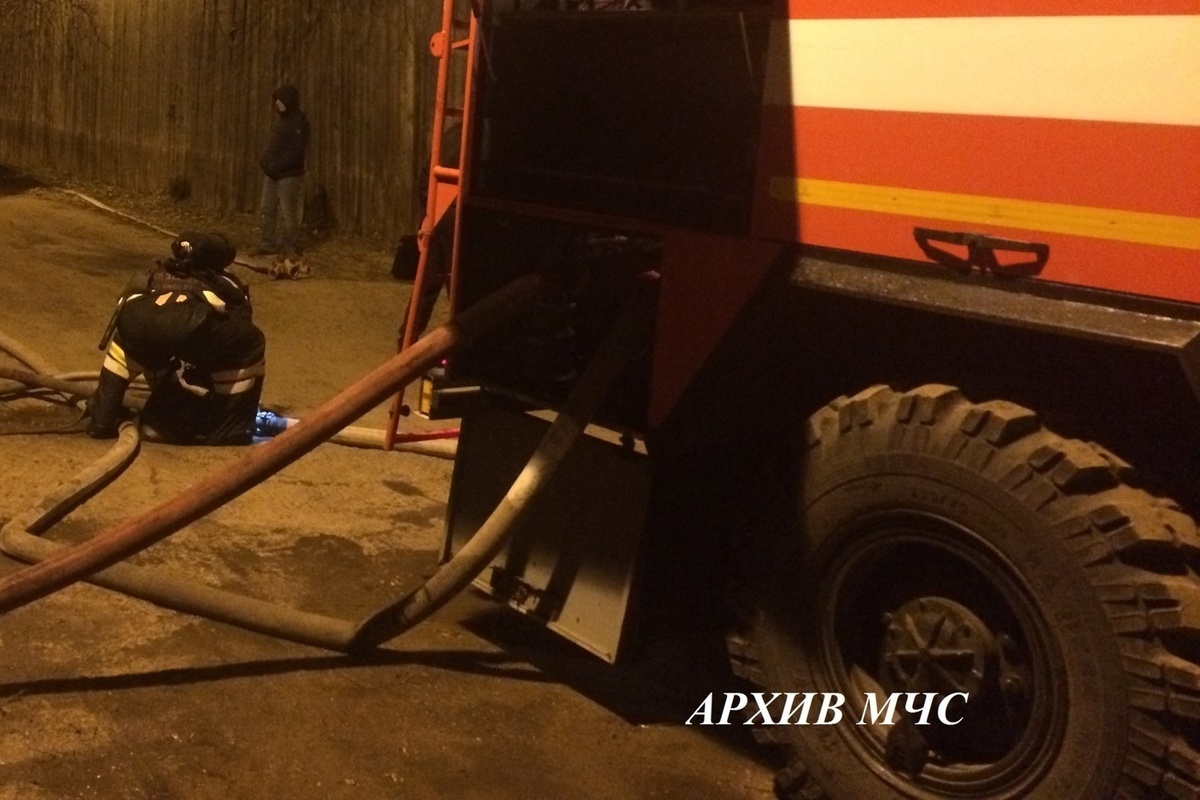 Костромские пожары: в поселке Глебово Судиславского района сгорел двухквартирный дом