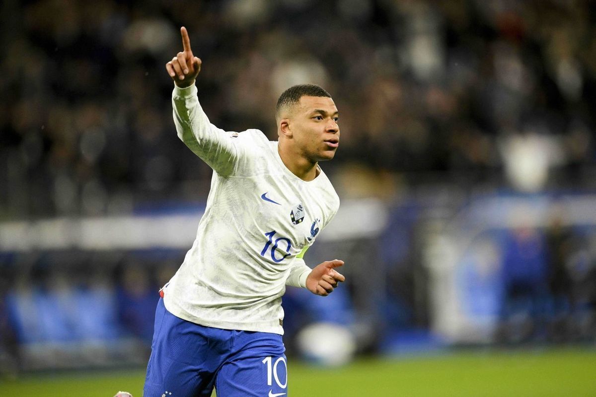 СМИ: Мбаппе подписал контракт с «Реалом»