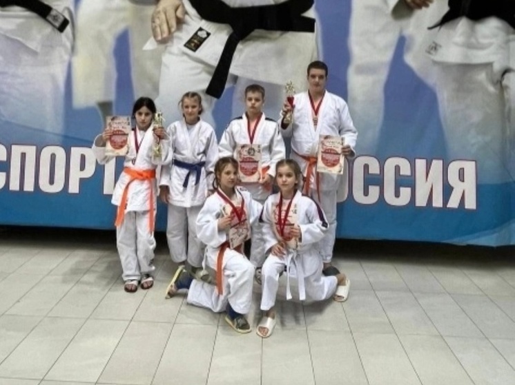 Елецкие дзюдоисты завоевали 5 медалей в Брянске