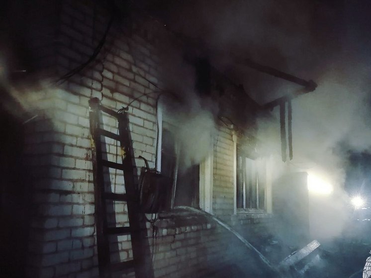 Ночью в Брянске и Дятьково загорелись жилые дома