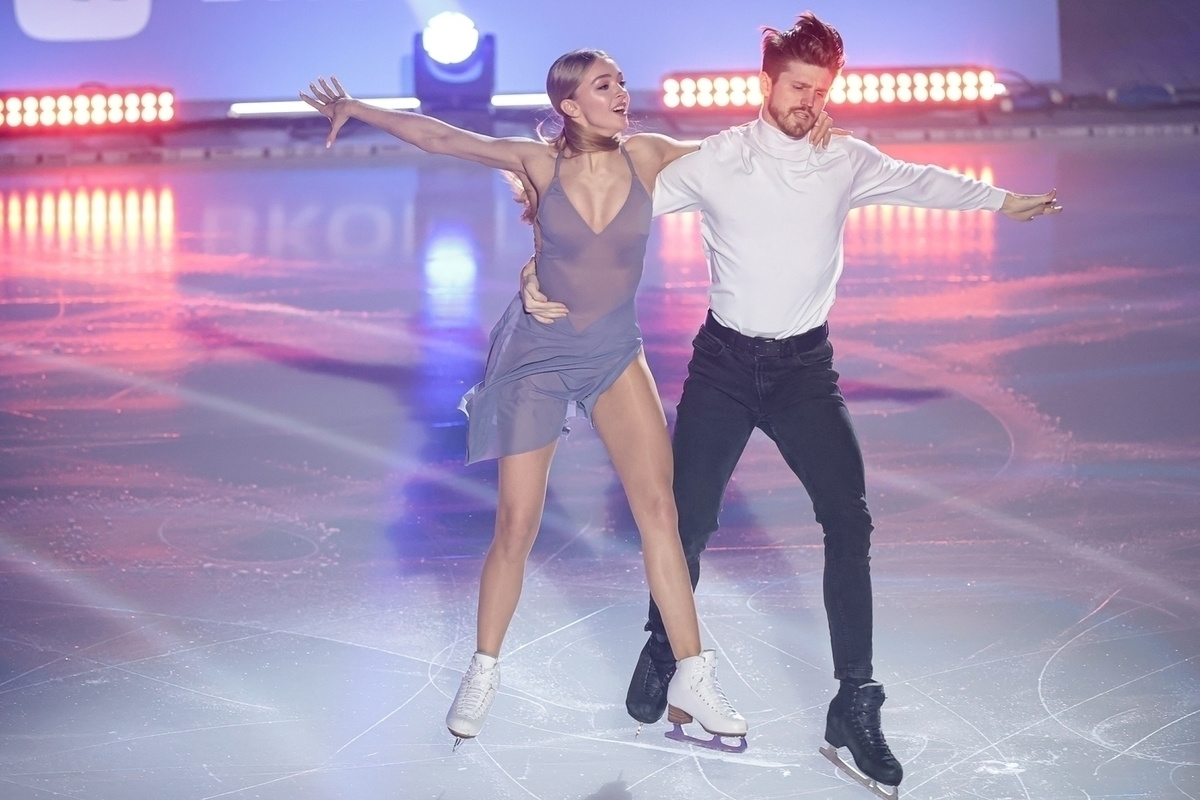 Степанова и Букин выиграли соревнования в танцах на льду в рамках Спартакиады