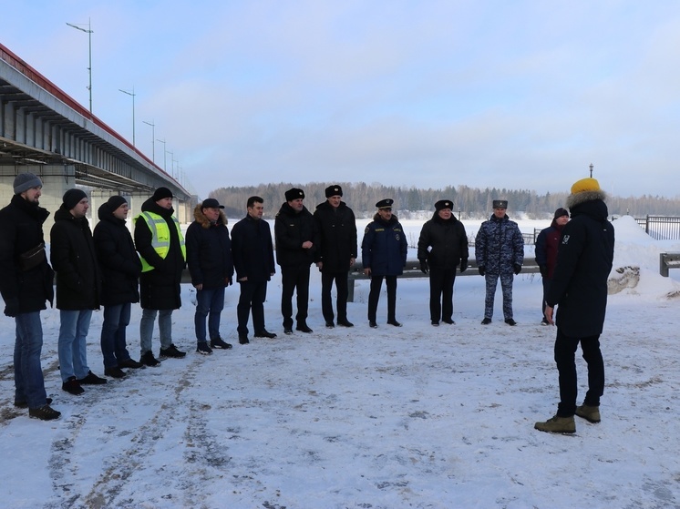 Антитеррористическая тренировка прошла у Ладожского моста в Кировском районе