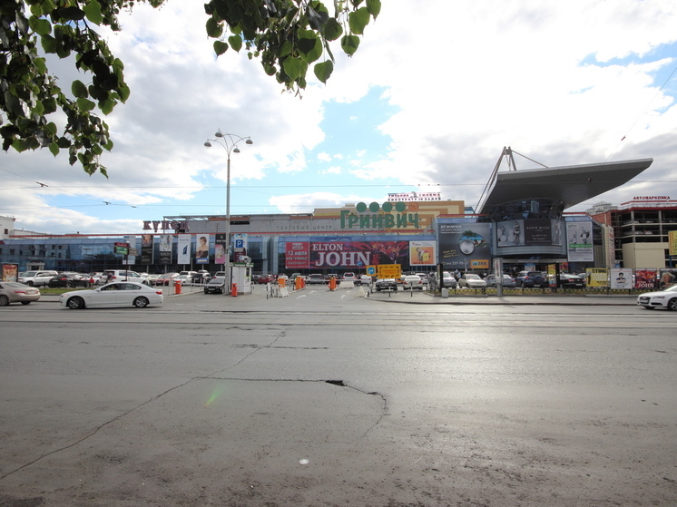 Супружеская пара пострадала в ДТП в центре Екатеринбурга