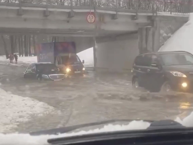 Циклон "Рикса"  побил рекорд по количеству февральских осадков в Санкт-Петербурге, на очереди - Москва