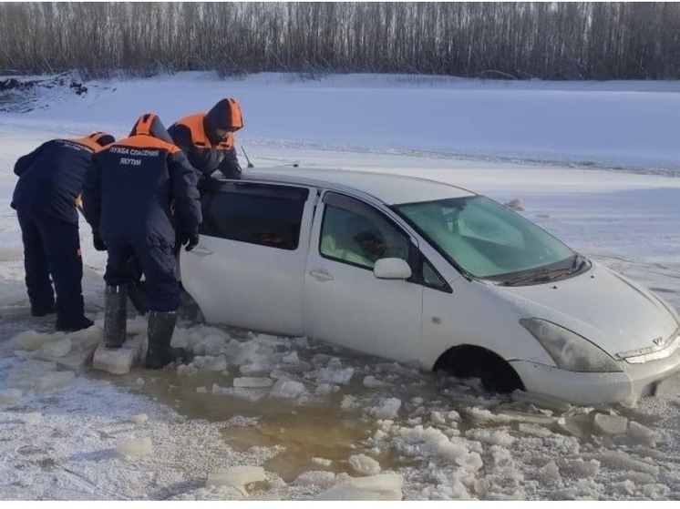 За минувшие сутки в Якутии спасатели помогли 6 людям