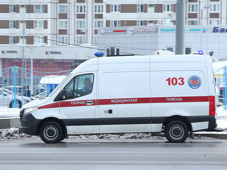 Ребенок сломал руку в Шатуре, катаясь с горки в городском парке