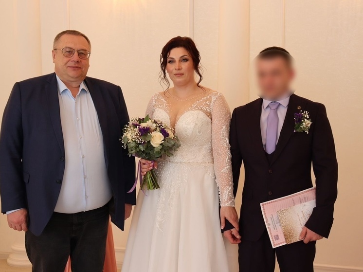 Житель Касимова Рязанской области женился перед отправкой в зону СВО