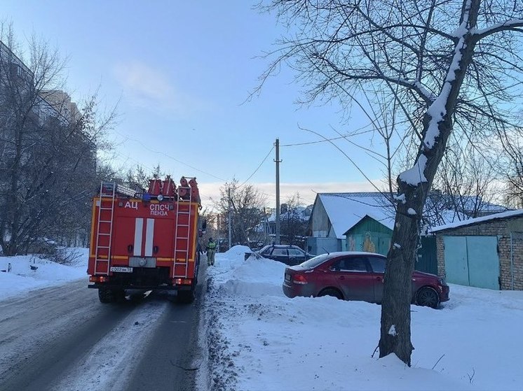 В Пензенской области пожарные спасли человека из огня