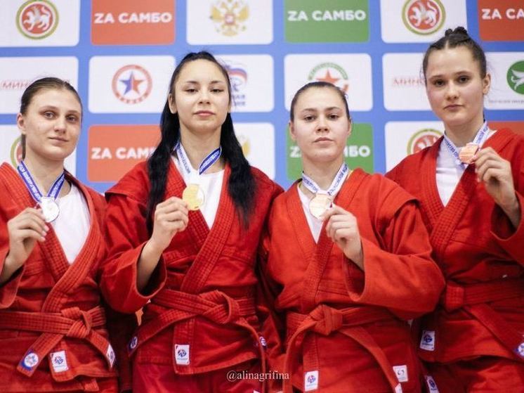 Спортсменка из Мироновского ДНР завоевала серебро на Первенстве России по самбо